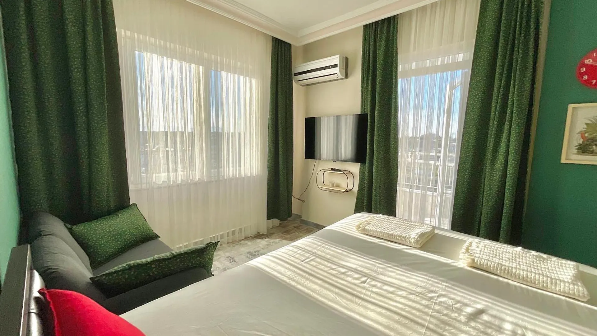 Pine & Ocean Breeze Lara Beach Antalya Altinkum  Apartment Altinkum (Antalya)